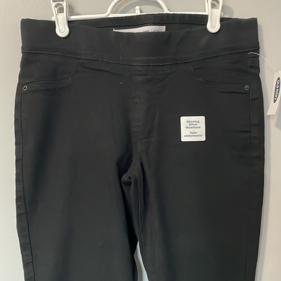 BNWT Old Navy Super Skinny Black Jeggings Petite - Picture 2 of 7